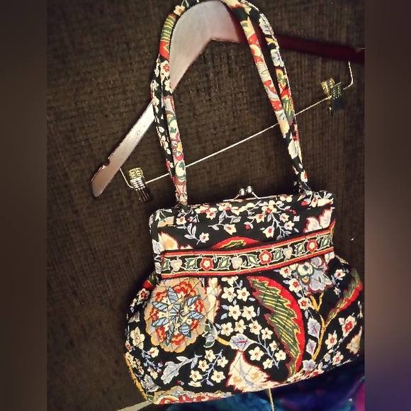 Vera Bradley - Picture 3 of 16